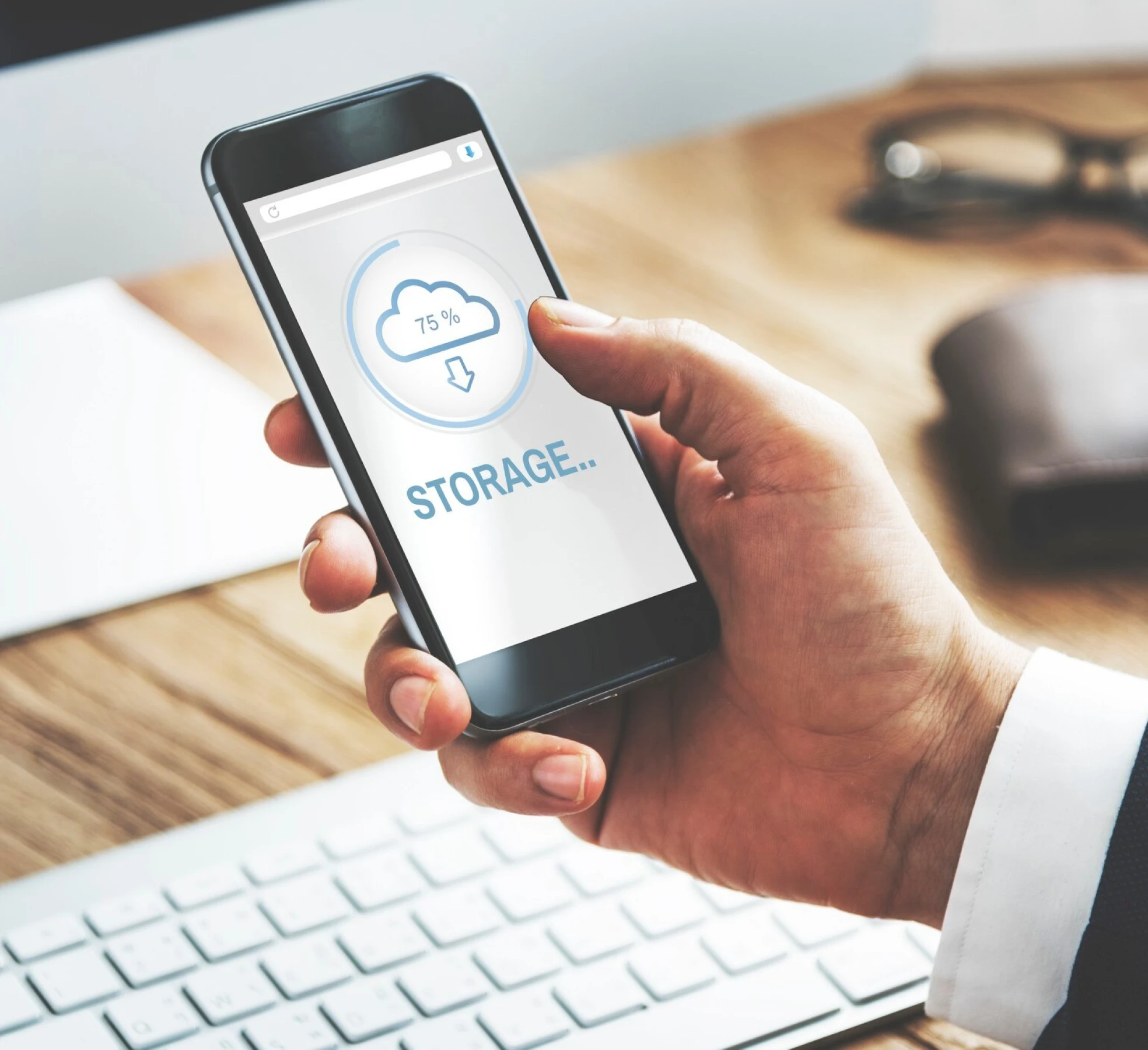 Cloud storage application on a smartphone